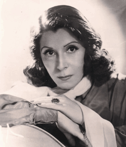 Portrait de Nelly Omar