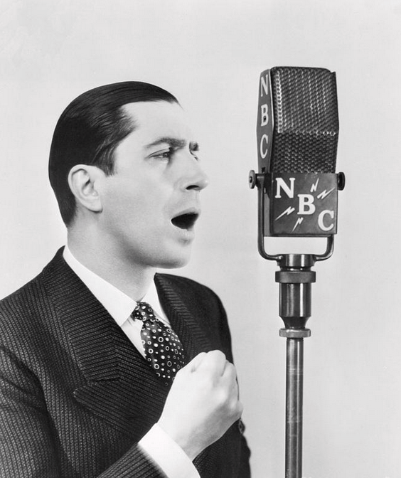 Carlos Gardel au studio d'enregistrement